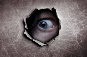 peeping-tom-eye-hole